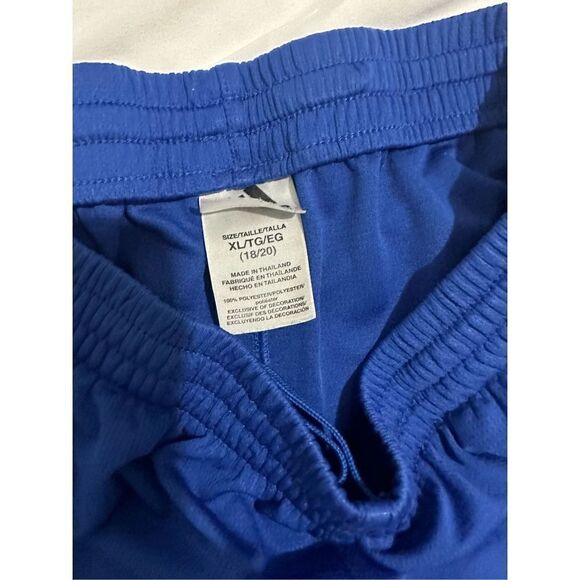 Adidas boys shorts size 18 - Picture 2 of 3